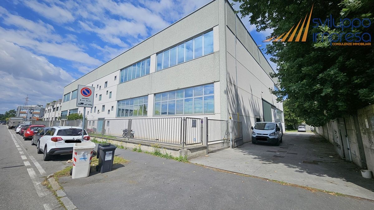 CAPANNONE IN AFFITTO A COLOGNO MONZESE