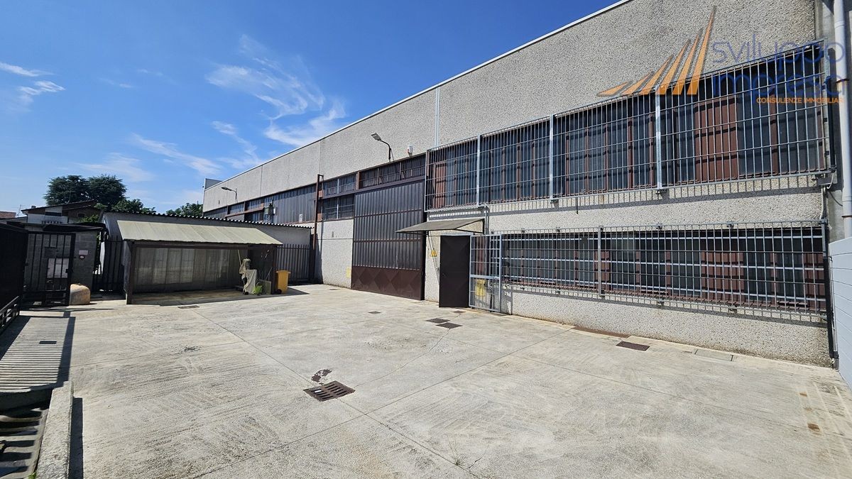 CAPANNONE IN AFFITTO A CARUGATE