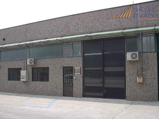 CAPANNONE IN VENDITA A SESTO SAN GIOVANNI