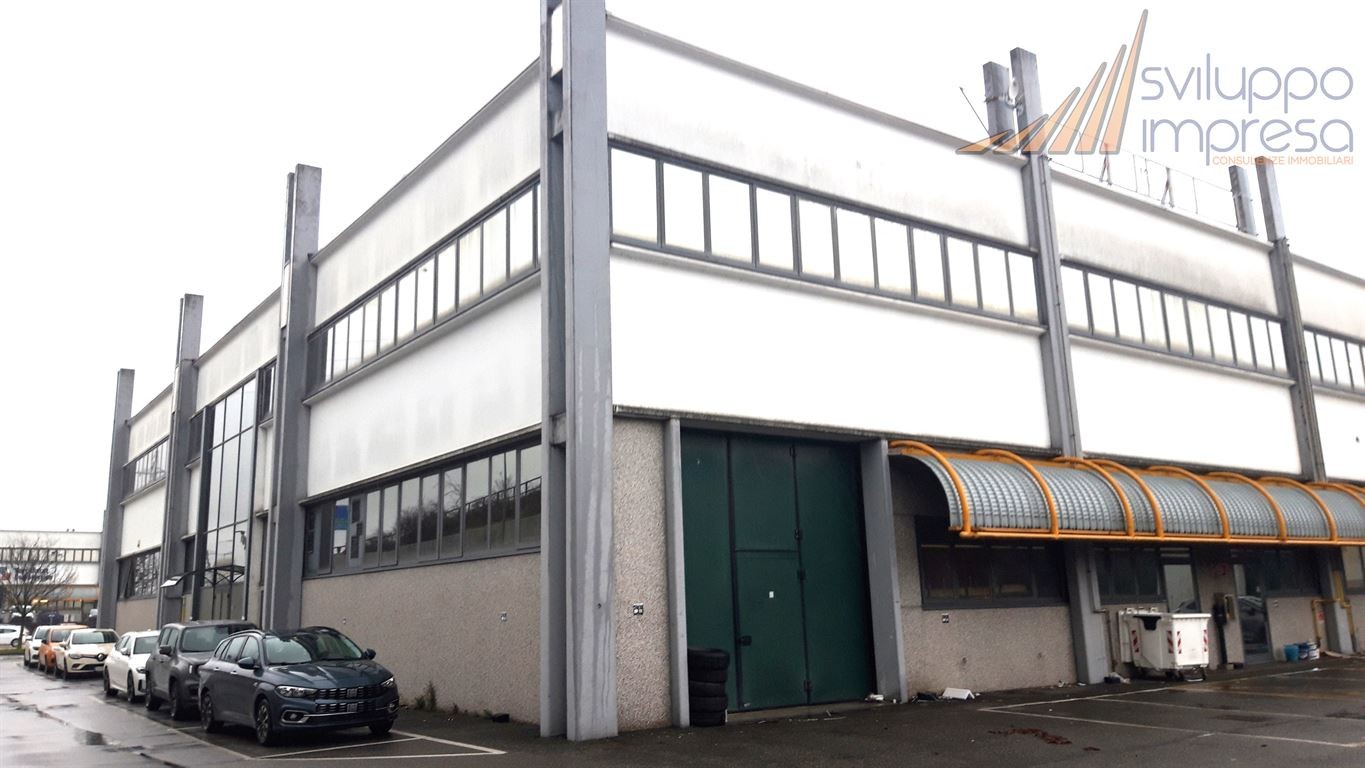 LABORATORIO USO UFFICIO IN AFFITTO A CAPONAGO