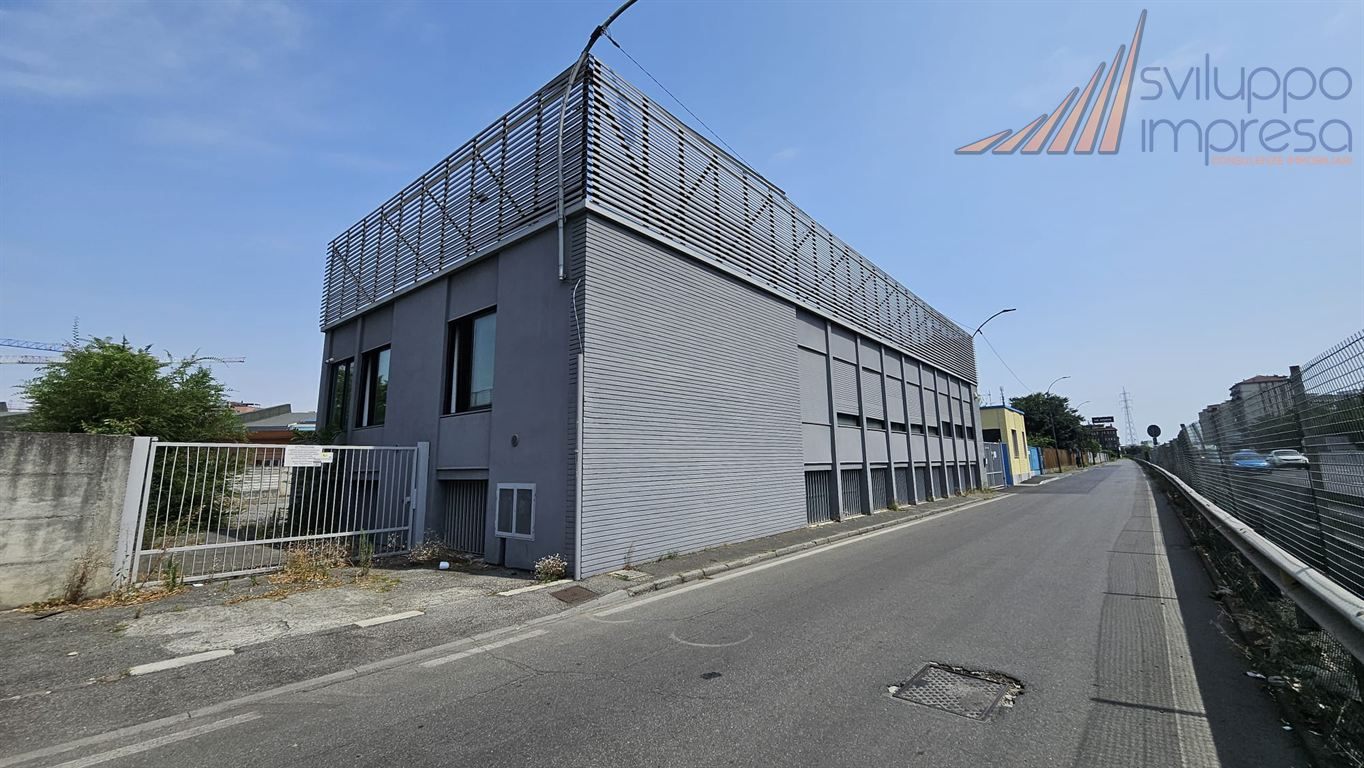 UFFICIO CON MAGAZZINO IN VENDITA A COLOGNO MONZESE