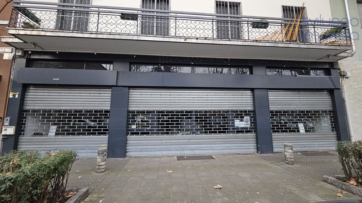 IMMOBILE COMMERCIALE IN VENDITA A SESTO SAN GIOVANNI