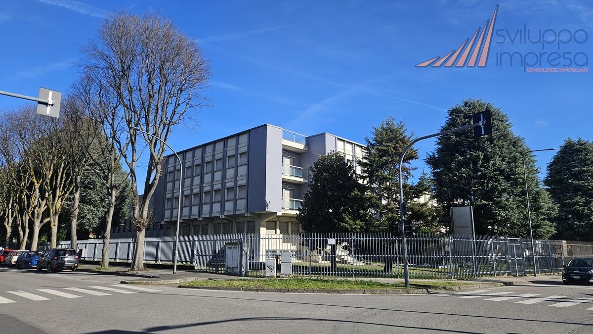 PALAZZINA UFFICI INDIPENDENTE IN AFFITTO A CERNUSCO SUL NAVIGLIO